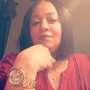 Meet your Posher, Yolanda